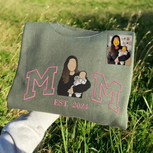 Mama,Mom T-shirt with Photo, Custom Embroidered Sweatshirt Mama and Kids Portrait