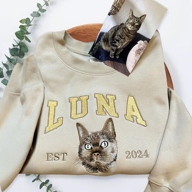 Custom Full Color Embroidered Sweatshirt/T-shirt/Hoodie With Pet Portrait